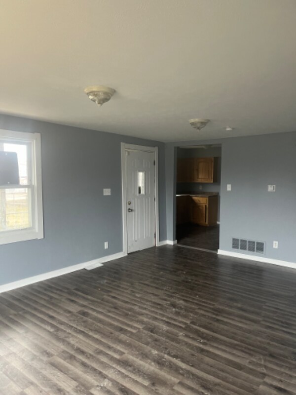 Building Photo - 209 Steadman St