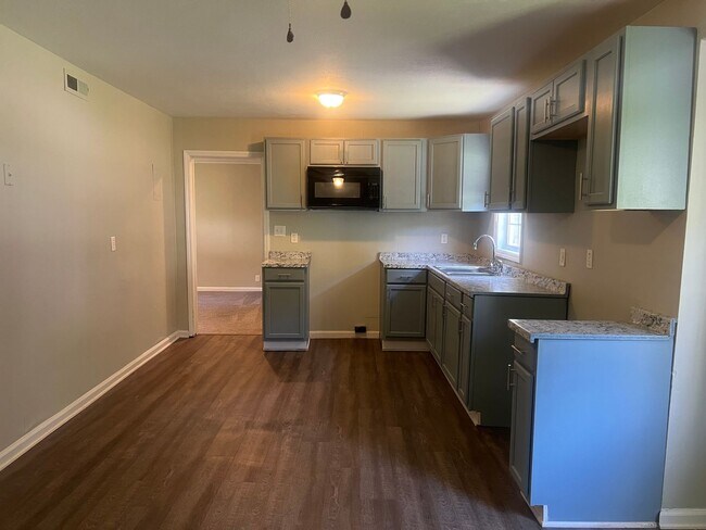 Building Photo - 1414 Moonlite Ave