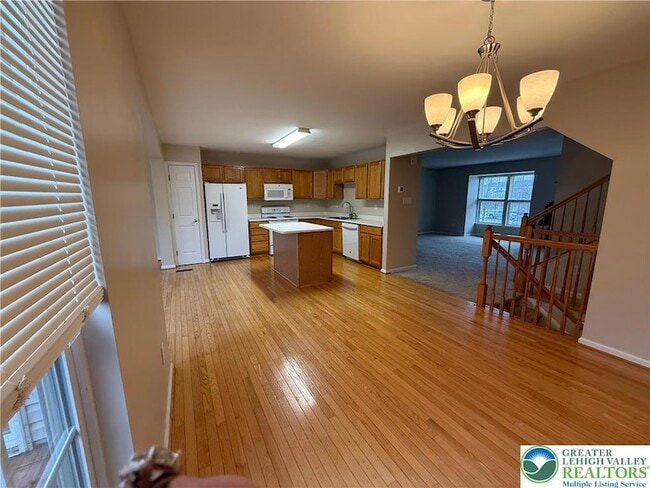 Building Photo - 4046 Clubhouse Ct