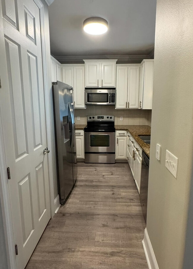 Building Photo - 20 Bald Eagle Ct