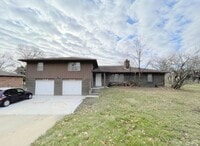 Building Photo - 758-760 Southampton Dr