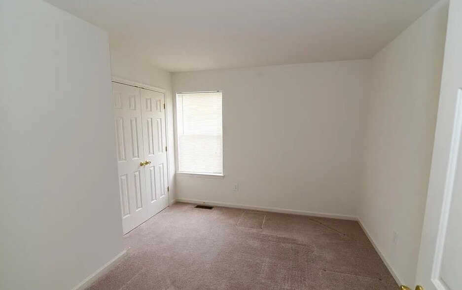 Bedroom 1 - 455 Madison Dr