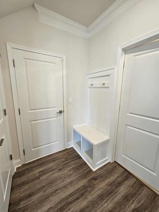 Building Photo - 5451 Cherwell Ave