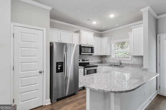 Building Photo - 15 Sprayberry Rd