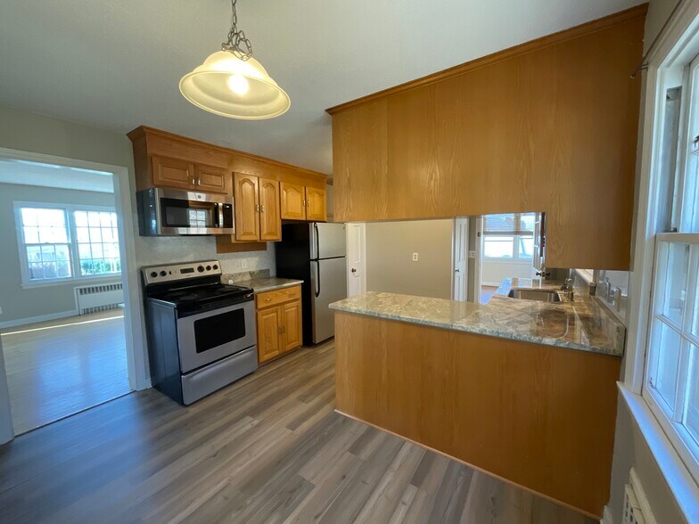 Building Photo - 9 Edwards Rd