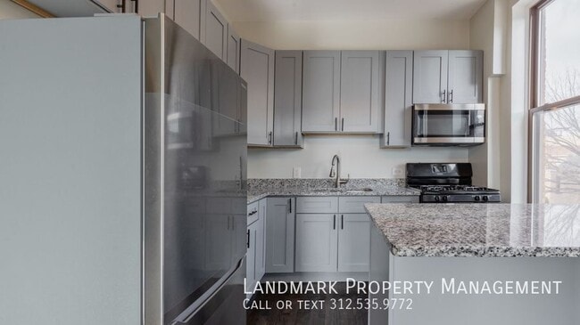 Building Photo - 1926 S Canalport-Unit 2F