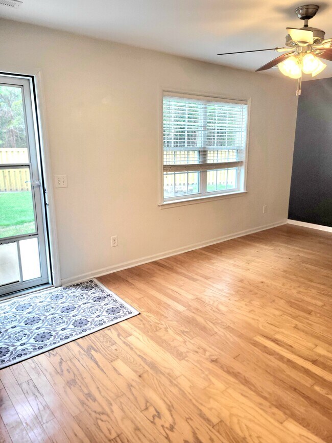 Building Photo - 1003 Summerfield Ct