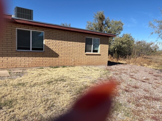 Building Photo - Great home in with great mountain views.