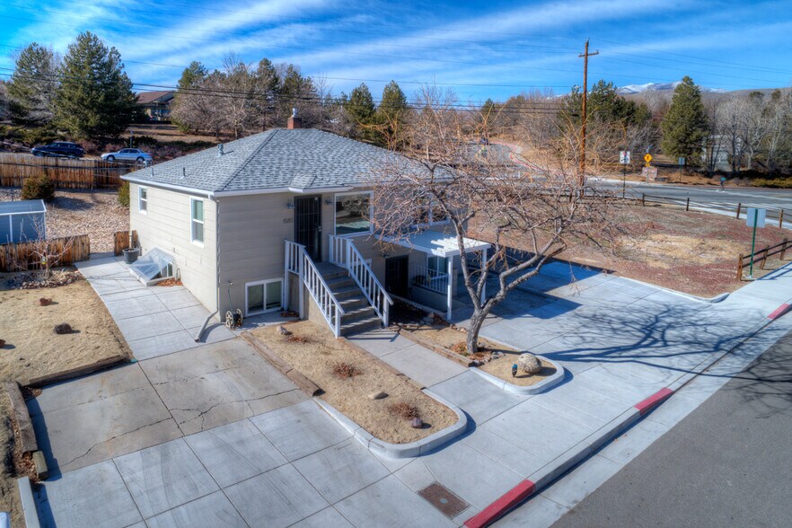 Primary Photo - 1585 Hillside Dr