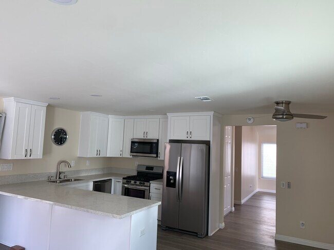 Building Photo - 856 Crystal Creek Ct