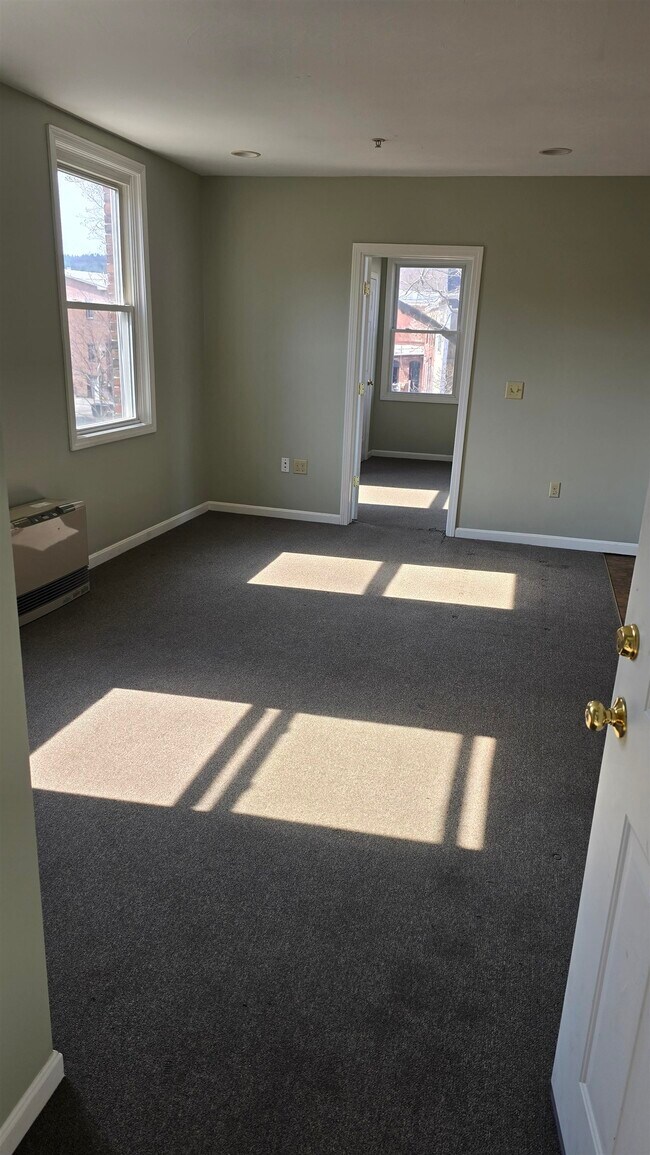 Building Photo - 30 S Main St