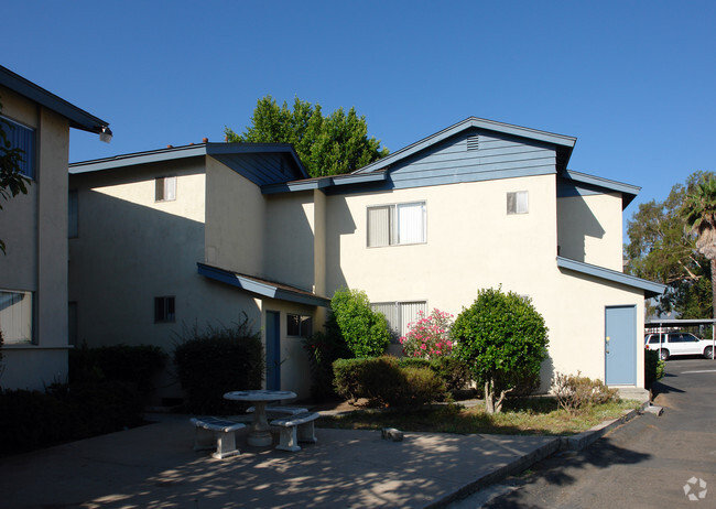 Building Photo - North Juniper Gardens