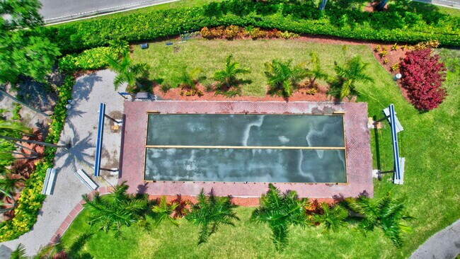 Building Photo - 7116 Cataluna Cir