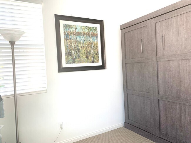 Building Photo - Welcome home to this stunning, recently constructed 4 bedrooms, 3-bath house in the desirable Wes...