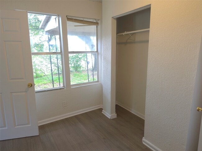 Building Photo - 2204 State Hwy 3