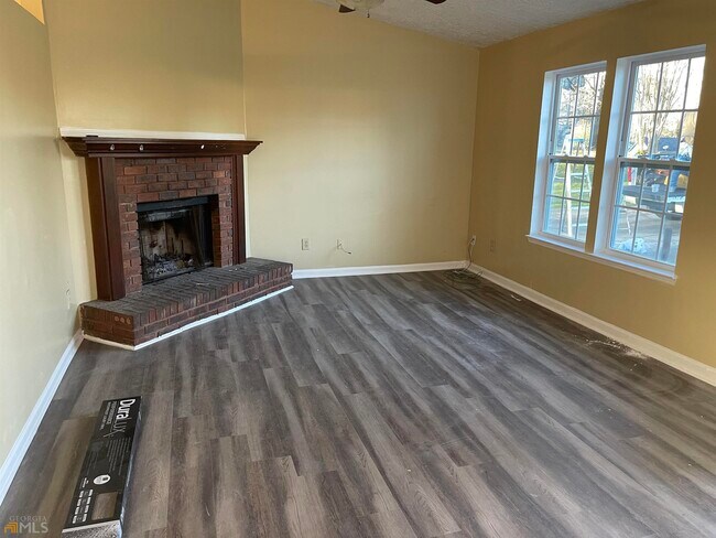 Building Photo - 10399 Briarbay Dr