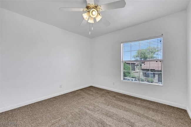 Building Photo - 2607 Peat Moss Ave