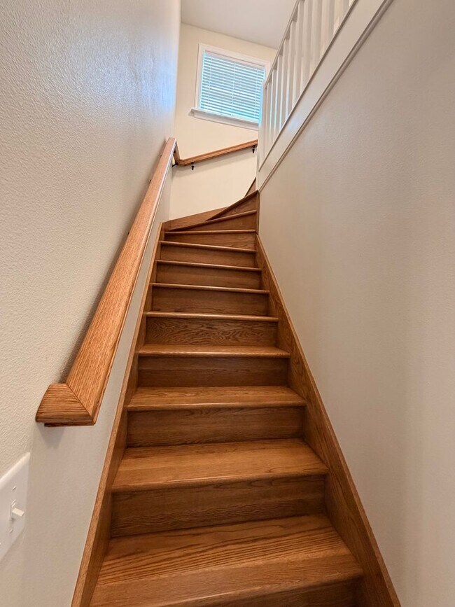 Building Photo - Newly Remodeled 3 bedroom/2 bath Craftsman in Kenton