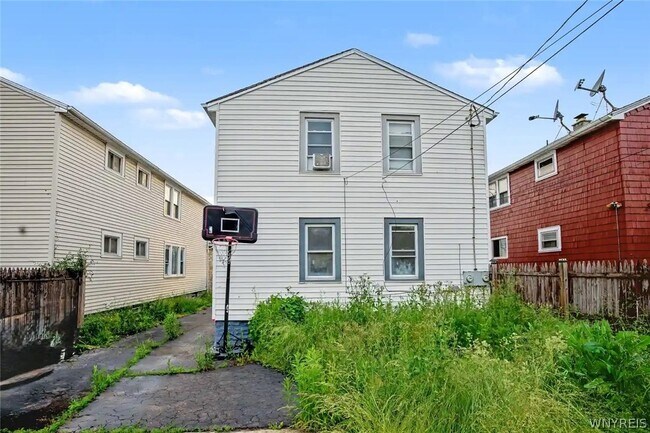 Building Photo - 103 Preston Rd