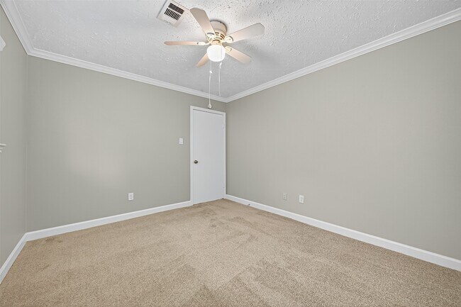 Building Photo - 3019 Jenny Dr