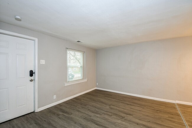 Building Photo - 405 Jean Ave