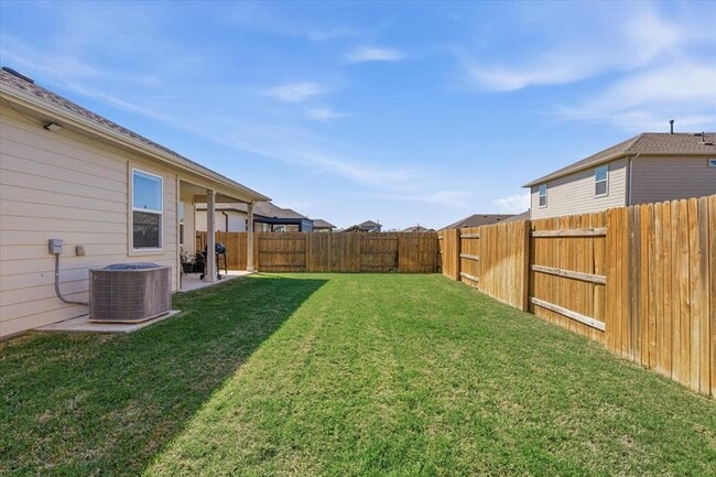 Building Photo - 112 Rainmaker Cv