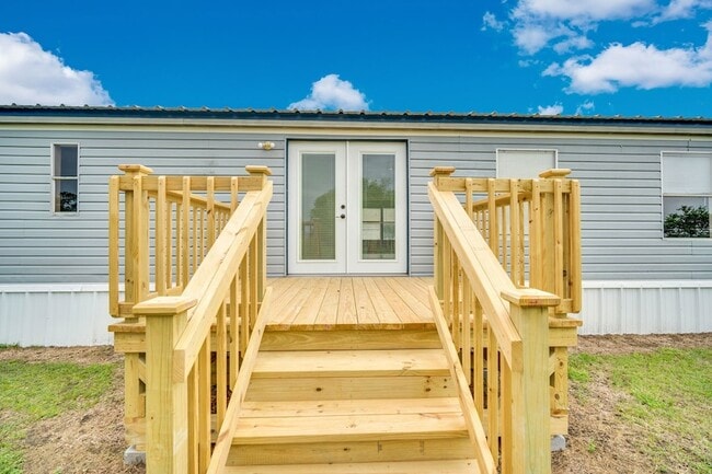 Building Photo - 110 Private Rd