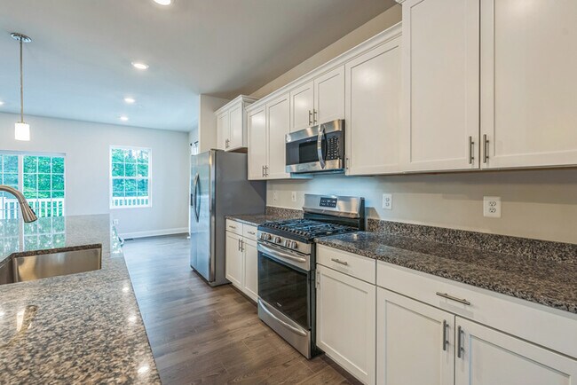 Building Photo - 23853 Myrtle Glen Way
