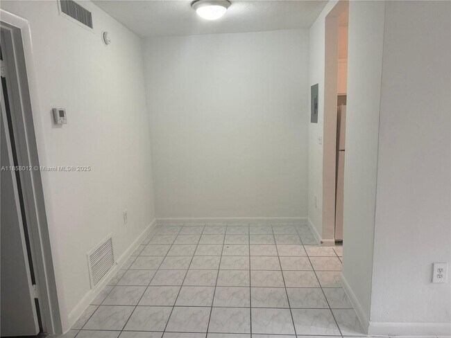 Building Photo - 8380 SW 65th Ave
