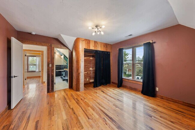 Building Photo - 3 Bedroom, 2.5 Bathroom CUSTOM HOME