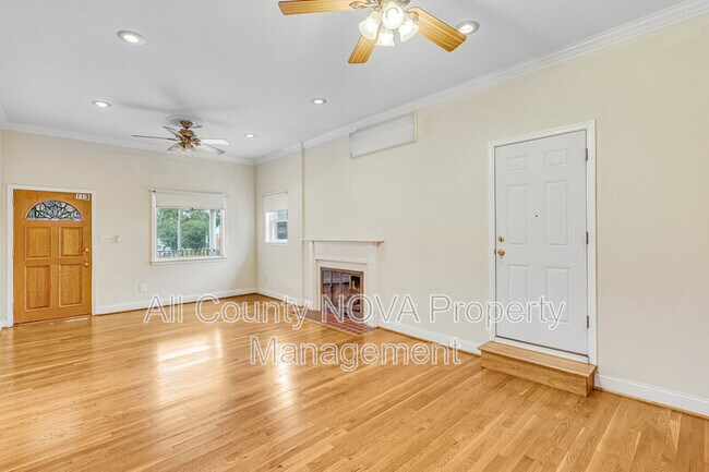 Building Photo - 7412 Marc Dr