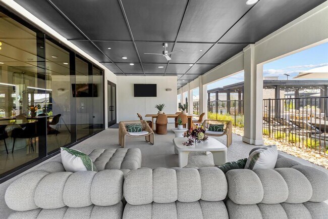 Building Photo - 1664 Hillside Terrace