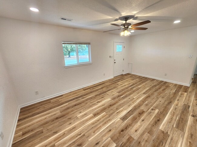 Building Photo - Completely Remodeled 4 Bedroom Ranch in Larrymore Acres