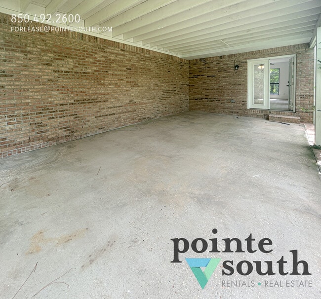 Building Photo - 10080 Bay Haven Dr