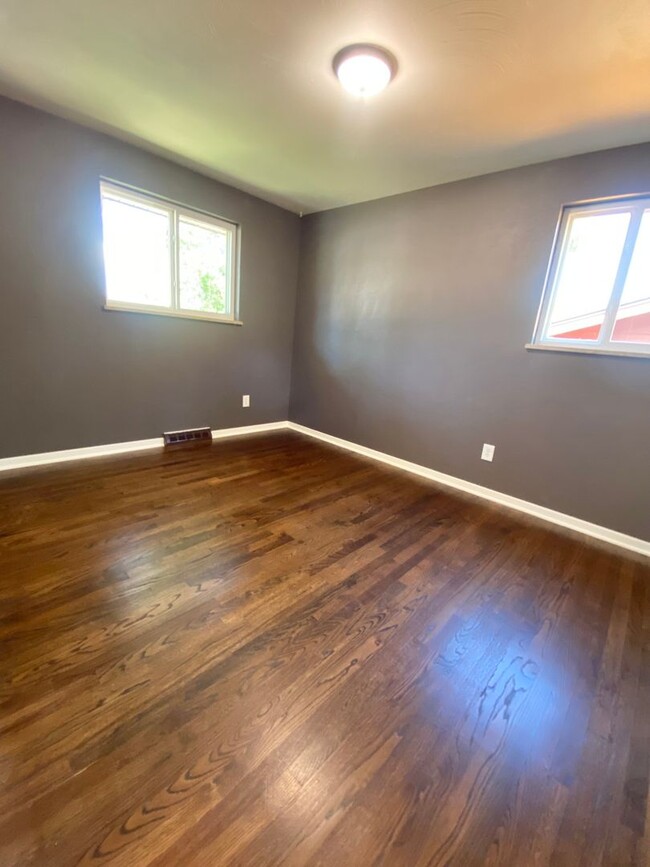 Building Photo - Spacious & Updated Home in Lakewood!-Open ...