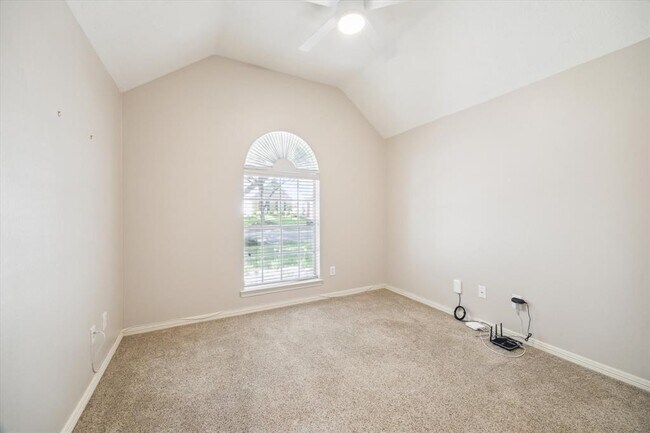 Building Photo - 9527 Shadow Gate Ln