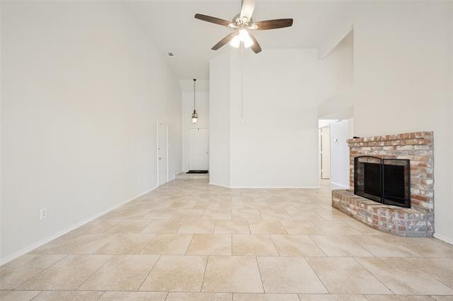 Building Photo - 2515 Mountainview Dr