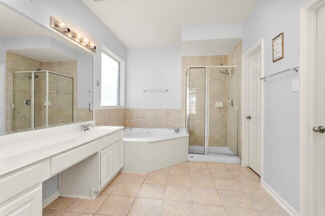 Building Photo - 3118 Legends Mist Dr