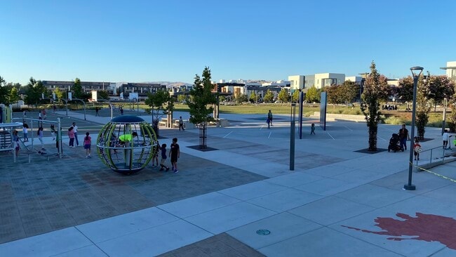 Building Photo - 3698 Vision Cmn