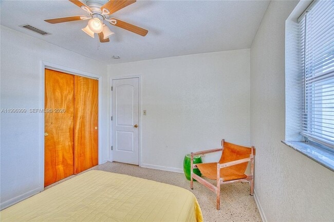 Building Photo - 120 Coquina St