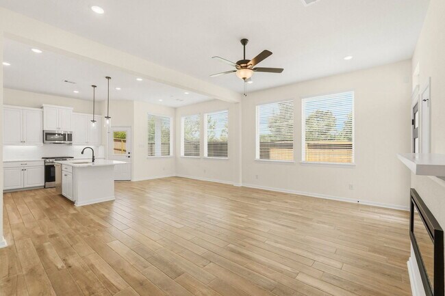 Building Photo - 106 W Coralburst Lp