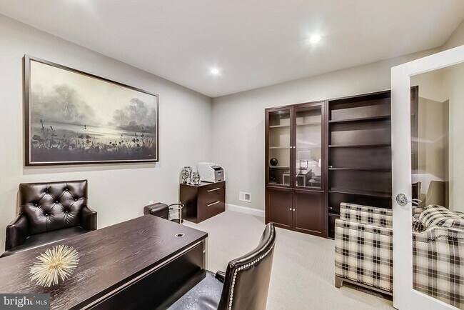 Building Photo - 10821 Symphony Park Dr