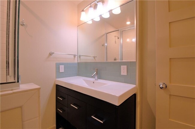 Building Photo - 2509 Givens Ave