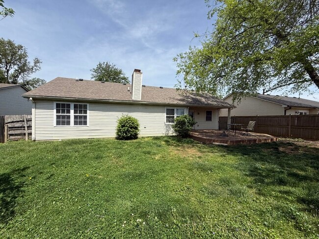 Building Photo - 390 Retrac Rd