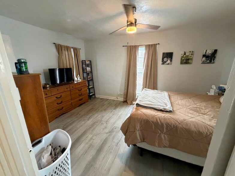 Building Photo - 207 S Jefferson St