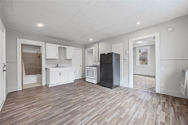 Building Photo - 288 Driving Park Ave