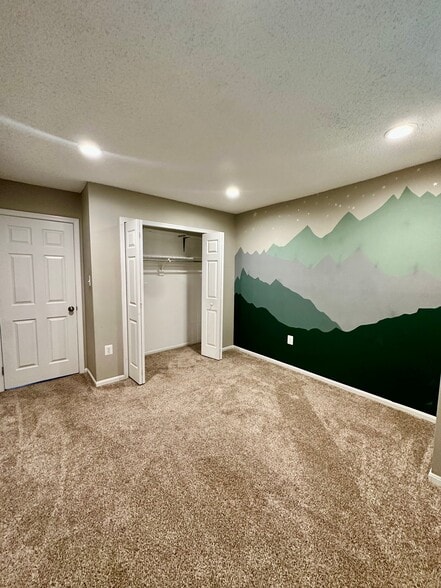 Building Photo - 3070 Tecumseh Ct