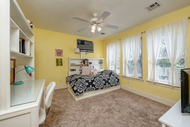 Building Photo - 5404 S Chimay Dr