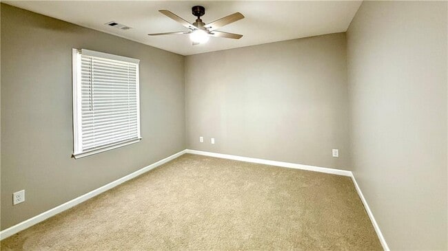 Building Photo - 1735 Ridgefield Dr