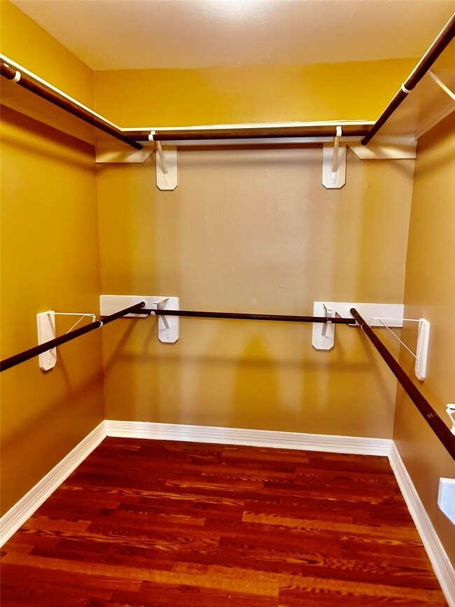 Building Photo - 4011 Alexis Cir